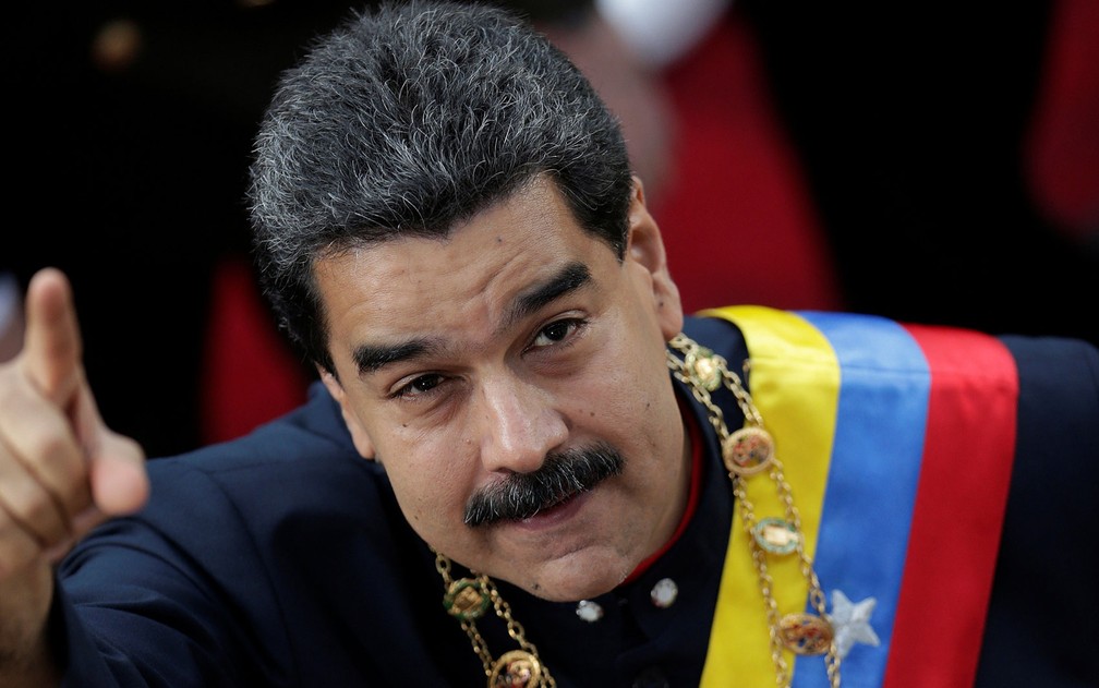 O presidente da Venezuela, Nicolás Maduro, chega a sessão da Assembleia Constituinte, em Caracas, na quinta (10) (Foto: Reuters/Ueslei Marcelino)