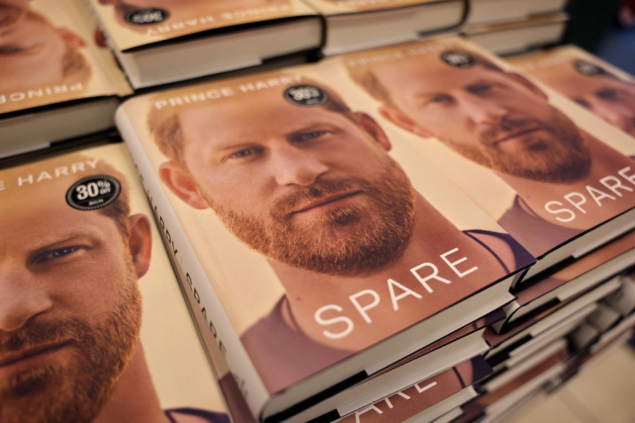'Spare' ('O que sobra', em português), livro de memórias do príncipe Harry lançado neste mês