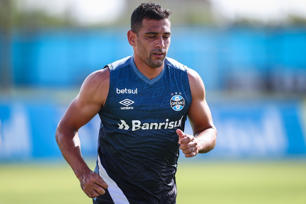 Com semana cheia após cinco meses, Grêmio mira força máxima contra Palmeiras