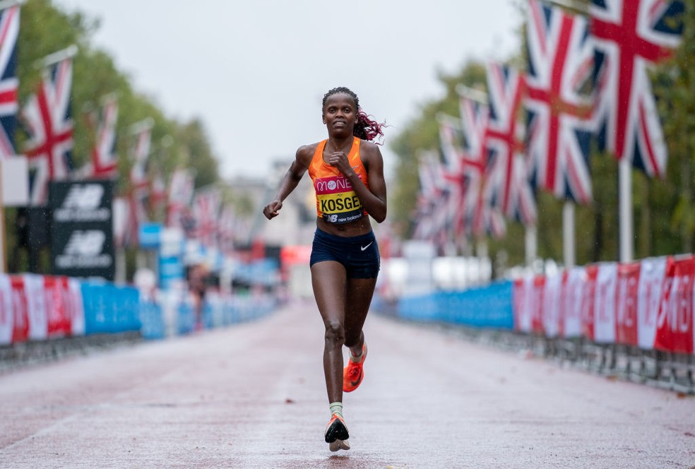 Brigid Kosgei vence a Maratona de Londres — Foto: Bob Martin/Getty Images