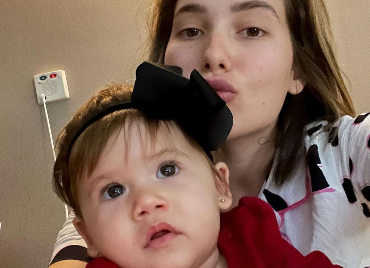 Virgínia Fonseca recebe visita de Maria Alice no hospital (Foto: Reprodução/Instagram)