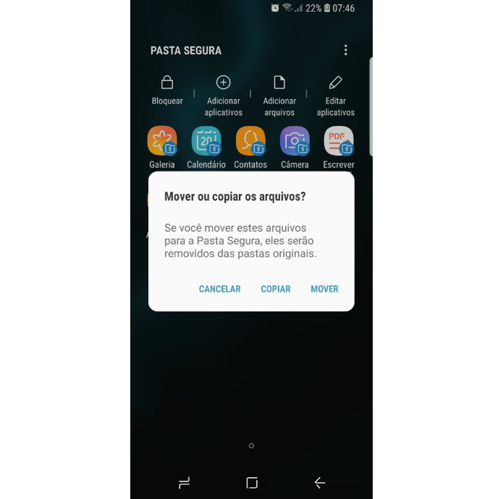 A diferença é: "copiar" faz cópias e mantem fotos originais na galeria pública; "mover" recorta os arquivos, deixando-os disponíveis apenas na Pasta Segura (Foto: Reprodução/Filipe Garrett)