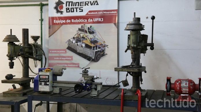Laboratório da equipe Minerva Bots, da Universidade Federal do Rio de Janeiro (Foto: Luana Marfim/TechTudo)