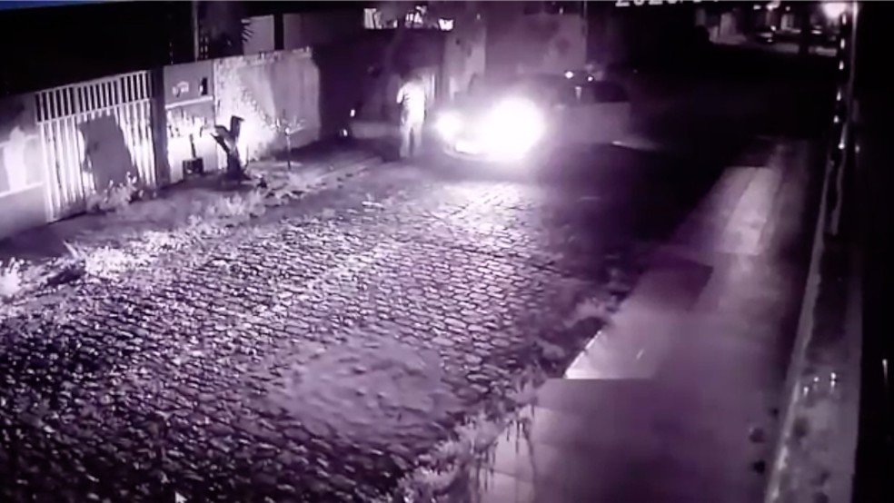 Vídeo mostra entregador sendo executado em Parnamirim, na Grande Natal — Foto: Reprodução/Inter TV Cabugi