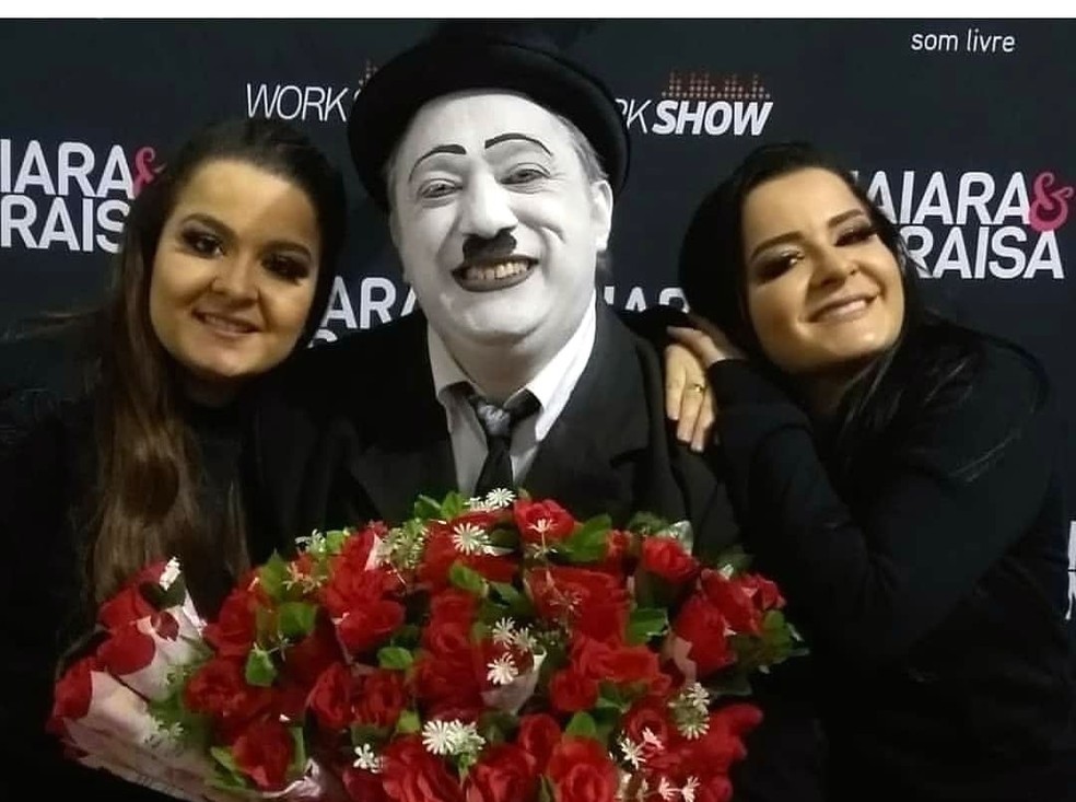 Dupla Maiara e Maraísa não comprou as flores, mas entregou R$ 3 mil ao vendedor — Foto: Arquivo pessoal