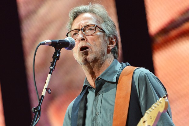 Eric Clapton se apresentando em Nova York em abril de 2013.  (Foto: Getty Images)