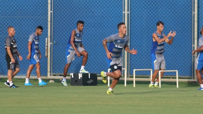Barrios participa de treino físico em 1º dia com grupo do Grêmio