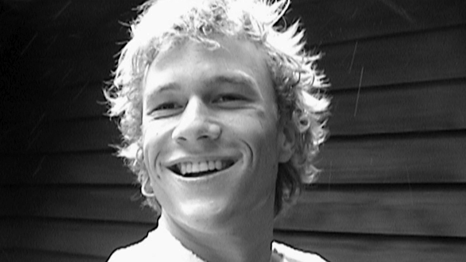 Heath Ledger em imagem de arquivo no documentário 'I am Heath Ledger' (Foto: divulgação)