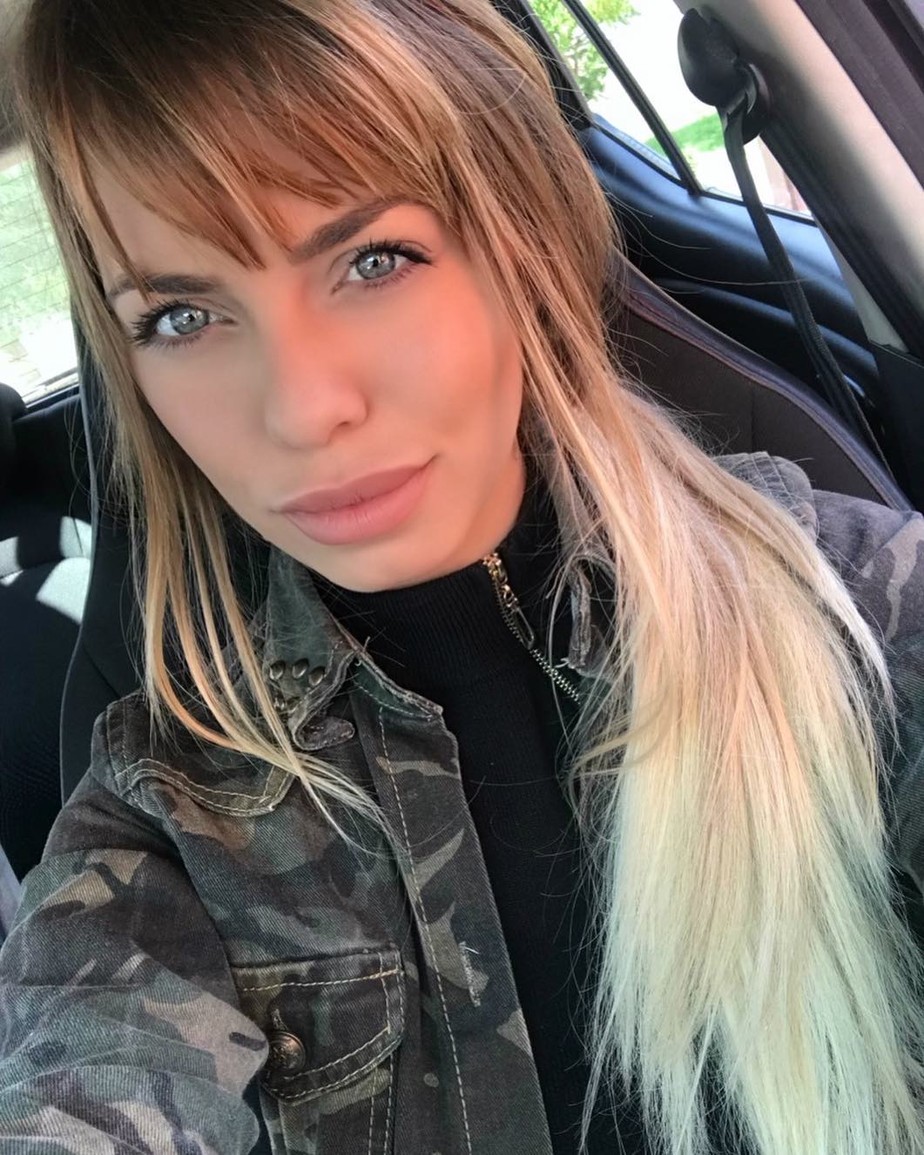 Atriz pornô uruguaia Mía Etcheverría foi presa no aeroporto de Montevidéu por tráfico de cocaína