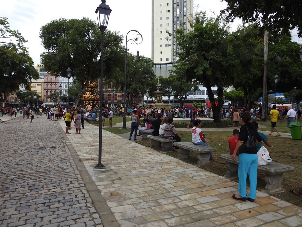 Calçamento da Praça da Matriz foi reformado (Foto: Patrick Marques/G1 AM)