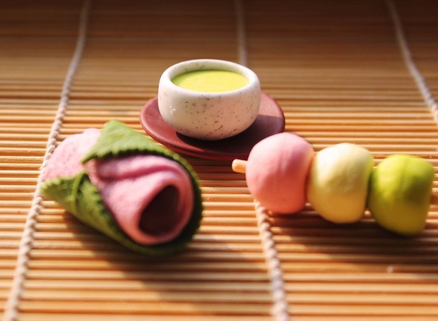 Os docinhos Wagashi, clássicos da confeitaria japonesa, são comuns em celebrações no país asiático (Foto: Flickr / Crayonmonkey / Creative Commons)