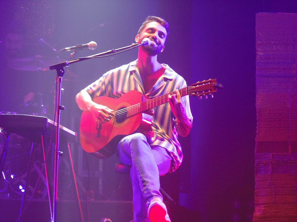 Silva na estreia carioca do show 'Brasileiro' (Foto: Mauro Ferreira)