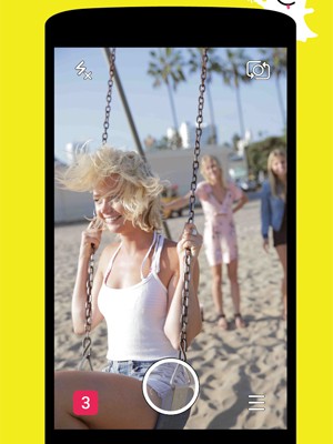 Snapchat agora não exige que você segure o dedo na tela para ver fotos, vídeos ou histórias (Foto: Divulgação/Snapchat)