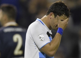 Giuliano tem edema muscular e vira dúvida para estreia no Brasileirão
