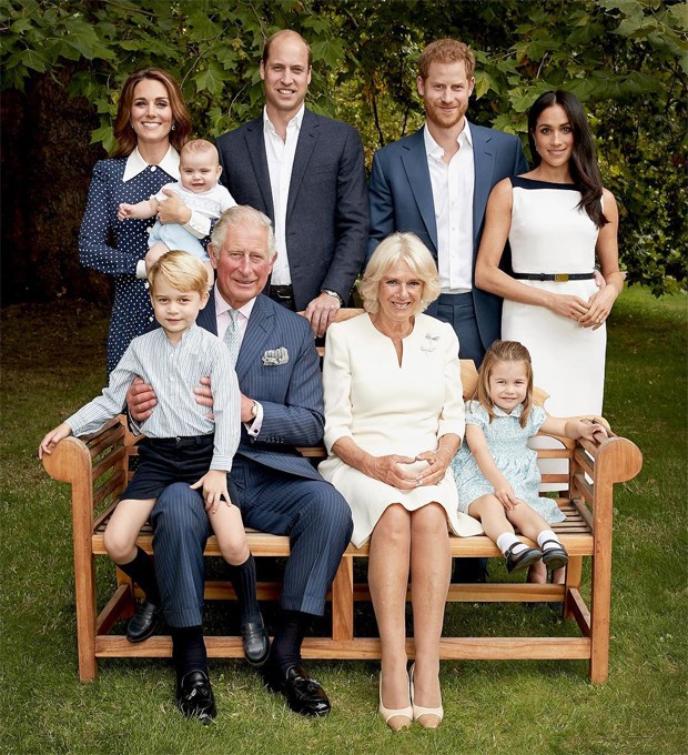 Realeza britânica posa para foto oficial pelos 70 anos do príncipe Charles (Foto: Chris Jackson)