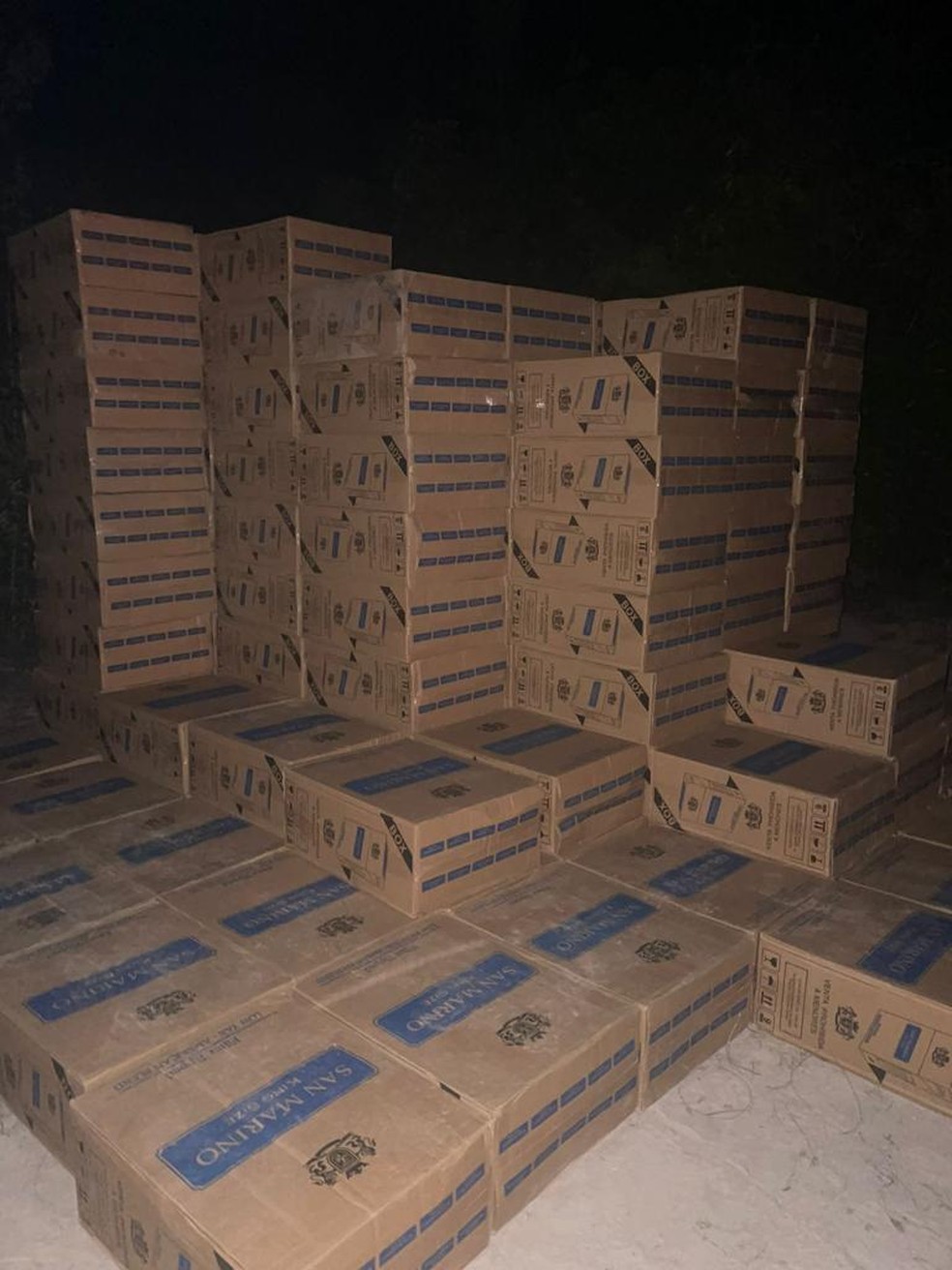 Operação policial apreende mais de 200 caixas de cigarros contrabandeados em Carutapera — Foto: Divulgação/Polícia