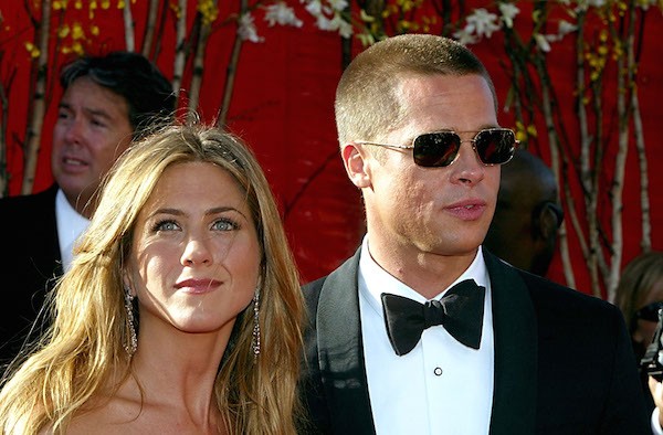 Brad Pitt e Jennifer Aniston em foto de quando ainda eram casados (Foto: Getty Images)