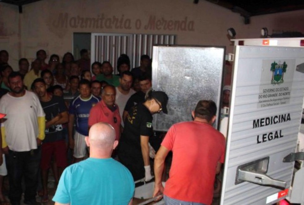Pai e filho foram mortos em MossorÃ³ neste sÃ¡bado (7) (Foto: Marcelino Neto)