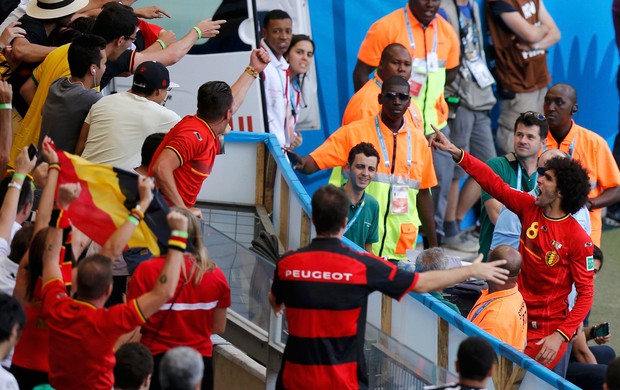 Fellaini Bélgica x Argélia (Foto: Reuters)
