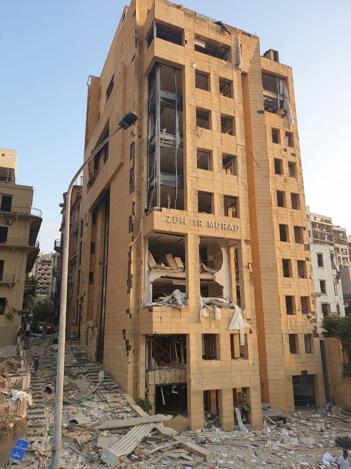 Ateliê de 11 andares de Zuhair Murad em Beirute após a explosão (Foto: Reprodução)