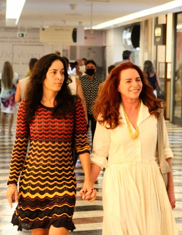 Gaia Maria e Leilane Neubarthh  (Foto: Adão/ Agnews)