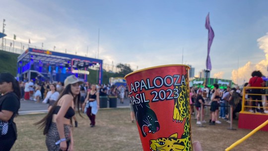Lollapalooza: copo (vazio) que é hit do festival custa 50 reais