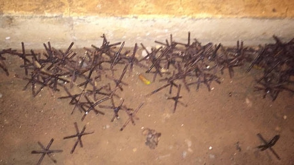 'Miguelitos' foram deixados durante fuga — Foto: Jair Medrado/Arquivo pessoal