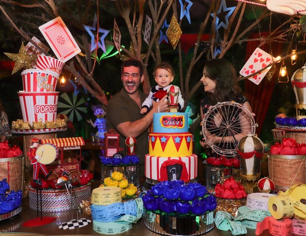 Marcos Veras e Rosanne Mulholland celebram primeiro aniversário de filho  (Foto: Luiz Couto/Divulgação)