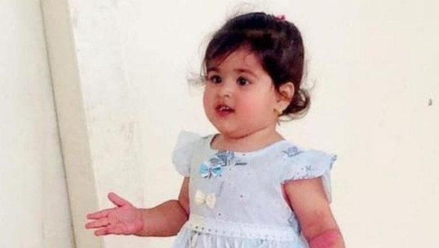 Sumaya, de dois anos, é apontada como a vítima mais jovem das explosões de domingo (Foto: BBC)