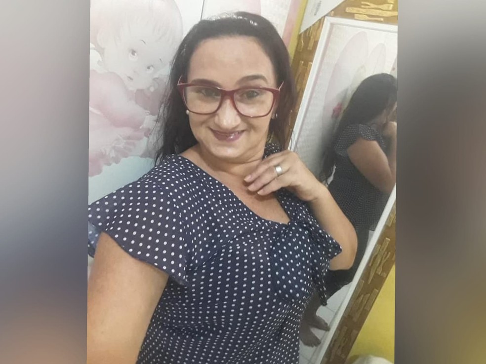 A professora Maria Aurilene Alves Soares não resistiu aos ferimentos e morreu após ser atropelada por um carro em alta velocidade na CE-040, em Pindoretama. — Foto: Arquivo pessoal
