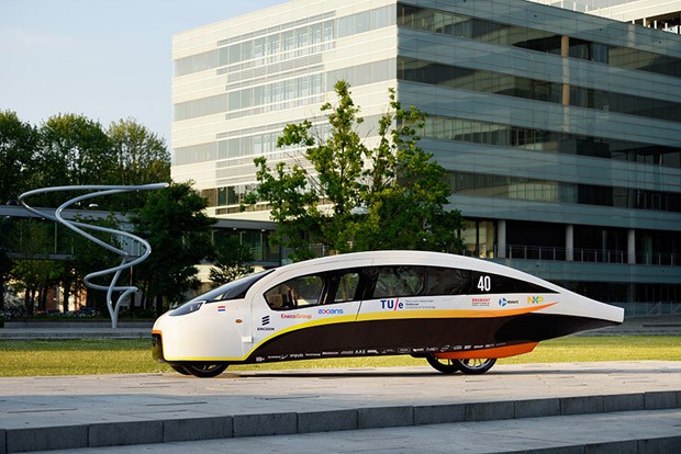 Conheça o primeiro carro 100% movido a energia solar (Foto: Reprodução)