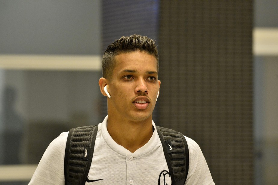 Benfica Avanca Em Negociacao Por Pedrinho Corinthians Quer Ficar Com Fatia Para Lucrar No Futuro Corinthians Ge