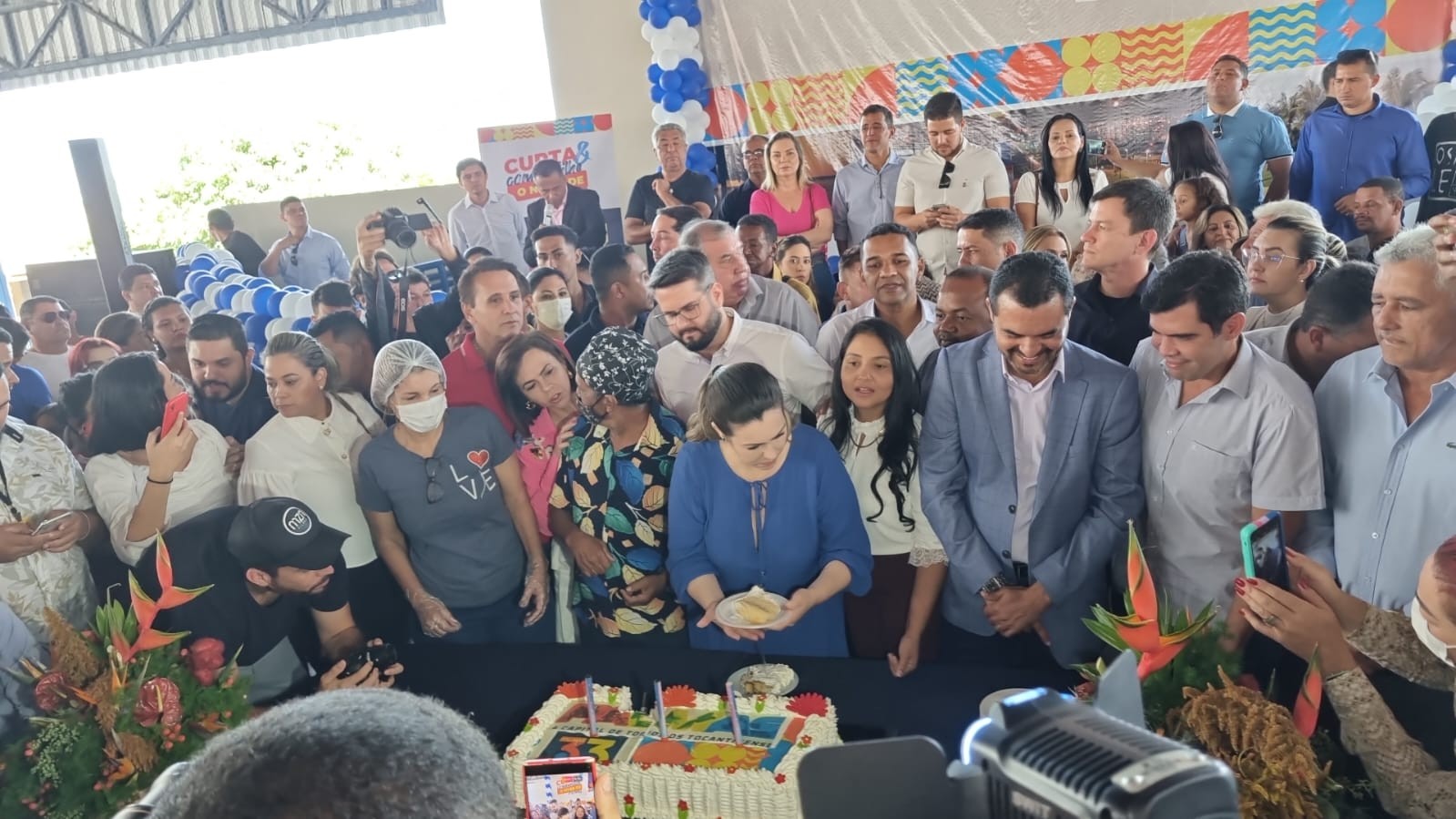Prefeitura distribui 3.300 pedaços de bolo para celebrar os 33 anos de Palmas