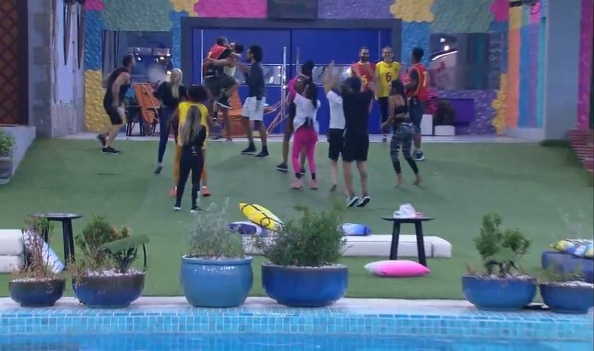 Bbb21 Prova Do Lider E Apostas Para Indicacoes Ao Paredao E Vila Do Programa Marcam Dia Na Casa G1 Less News