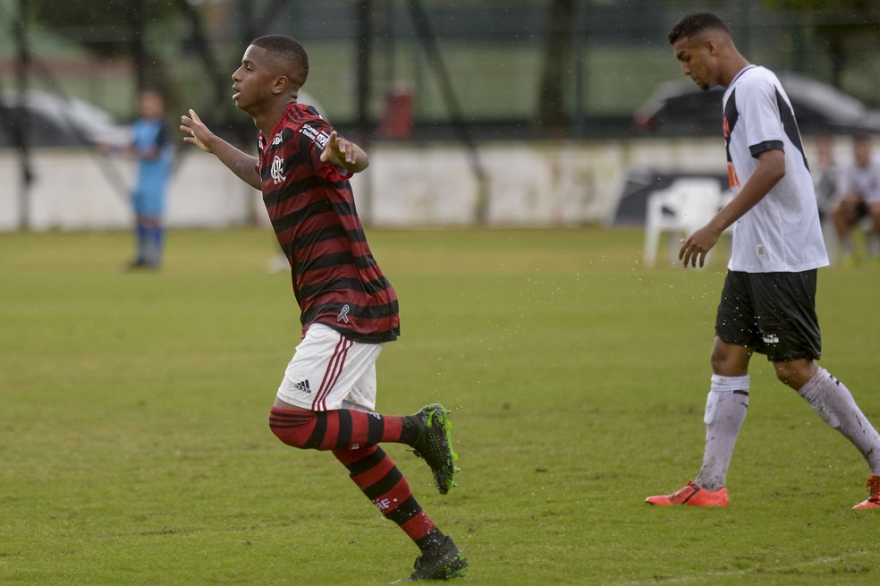 Bill marcou o primeiro gol da final contra o Vasco — Foto: Marcelo Cortes/ Flamengo