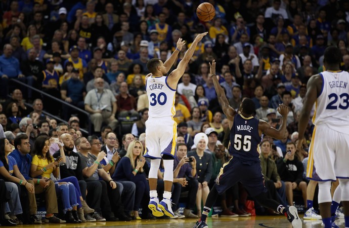 Stephen Curry Warriors x Pelicans NBA (Foto: Getty)