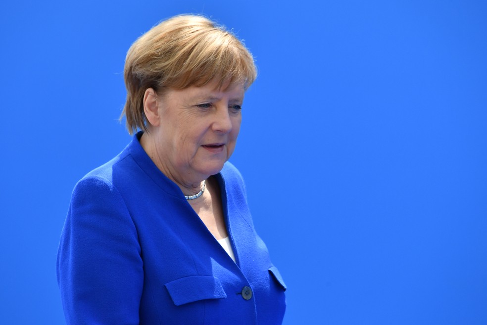 Angela Merkel afirmou que, ao mesmo tempo em que os partidos de extrema direita rejeitam valores como a proteÃ§Ã£o das minorias e os direitos humanos â€” Foto: Denis Charlet / AFP