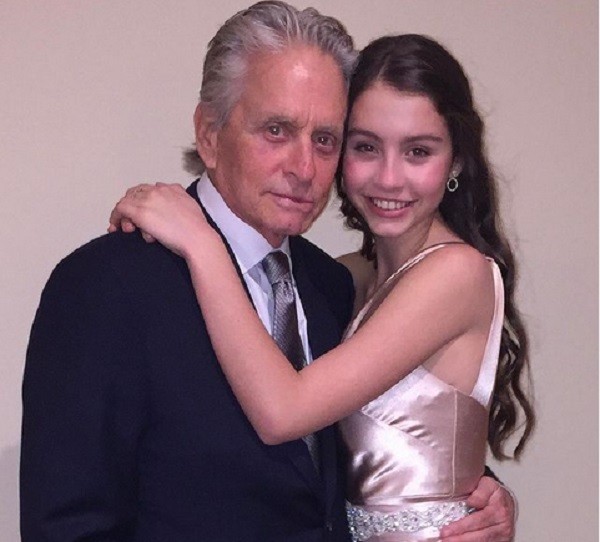 O ator Michael Douglas com a filha, Carys (Foto: Instagram)