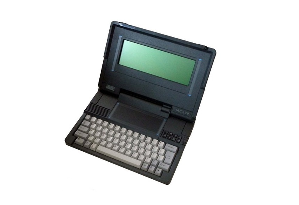 Os modelos da Psion tinham SSD e um touchpad localizado acima do teclado (Foto: Divulgação/Psion)