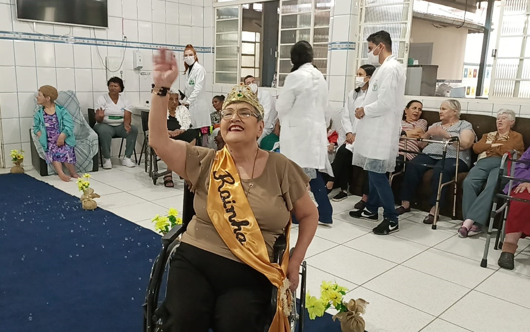 Asilo faz concurso de beleza entre moradores para celebrar Dia Internacional do Idoso em MG; veja FOTOS