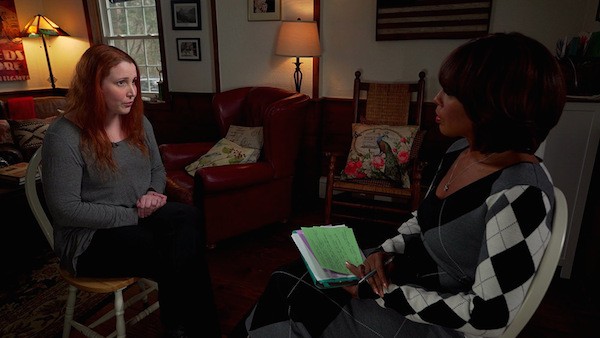 A filha de Woody Allen e Mia Farrow, Dylan Farrow, na entrevista na qual fala sobre o abuso cometido por seu pai (Foto: Divulgação)