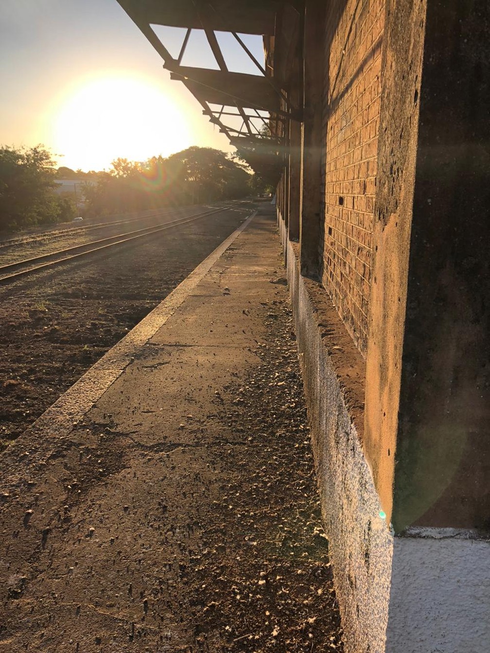 Local onde ficava a antiga Estação Ferroviária de Regente Feijó — Foto: Luís Augusto Pires Batista/TV Fronteira