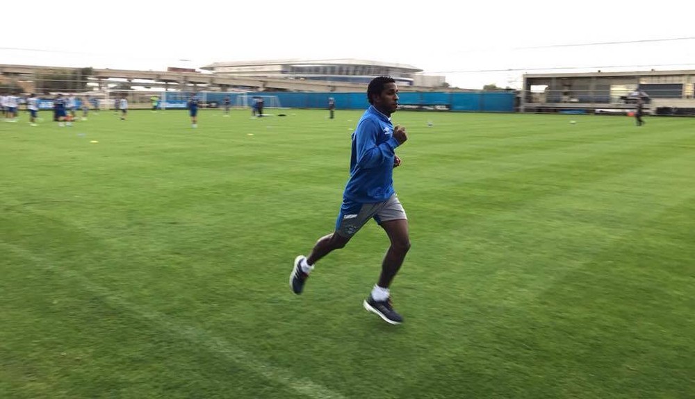 Com luxação no ombro, Marcelo Oliveira para por um mês; Bolaños volta a correr