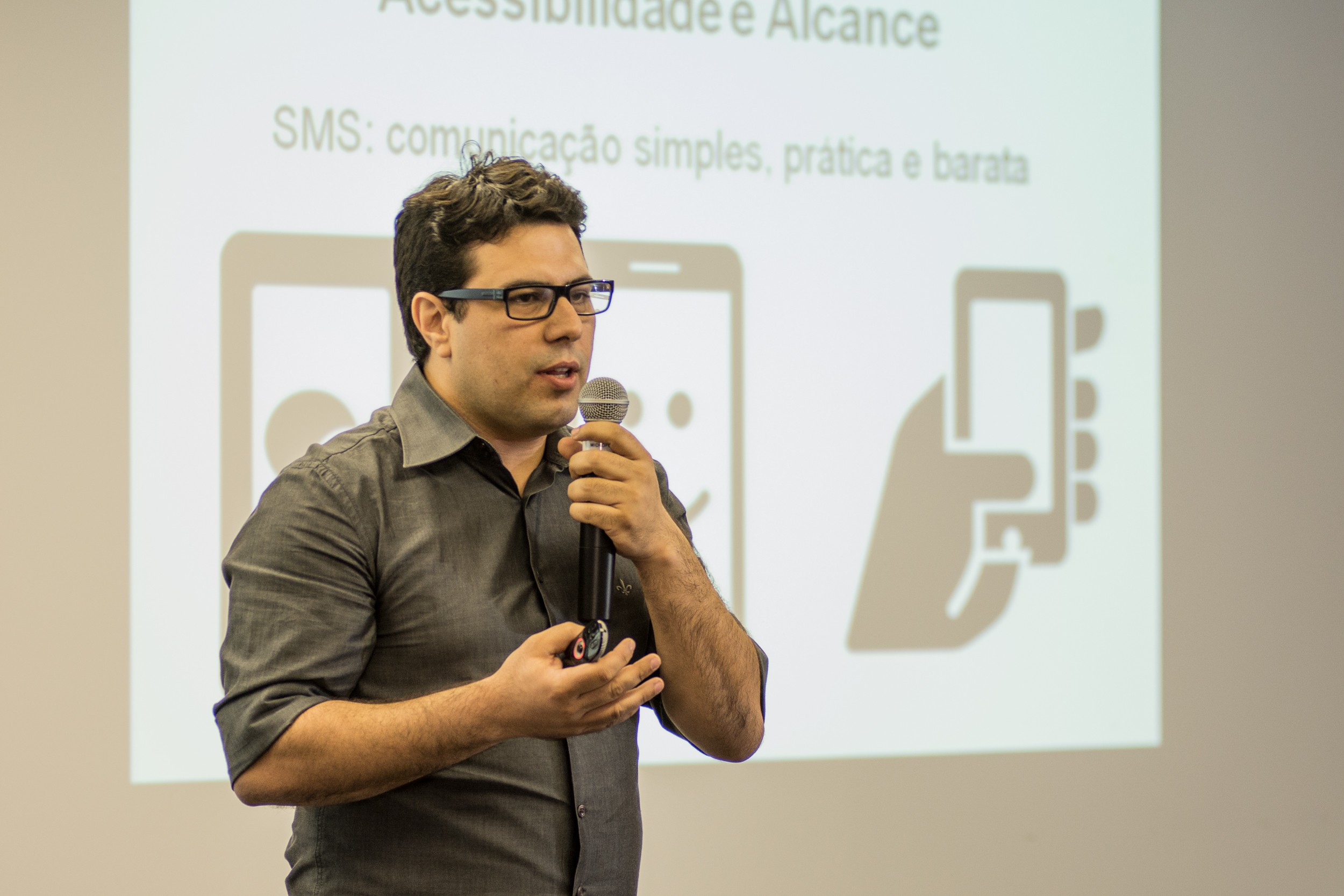 Leonardo Aguiar quer dar voz a doenças silenciosas através de SMS (Foto: Divulgação)