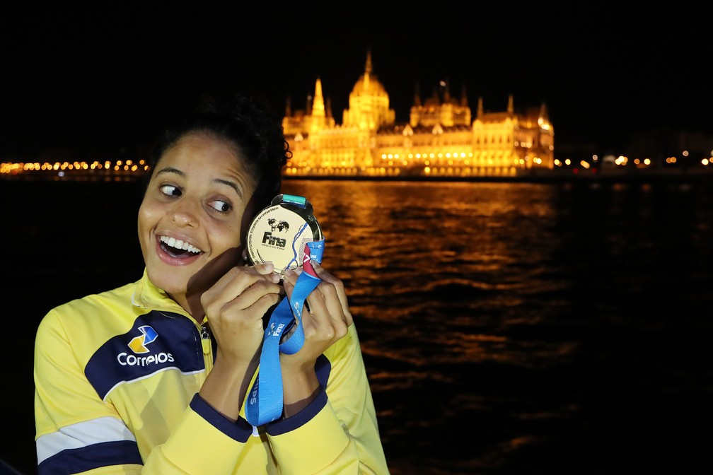 Etiene Medeiros ficou perto do recorde mundial nos 50m costas de Budapeste (Foto: Satiro Sodré/SSPress/CBDA)