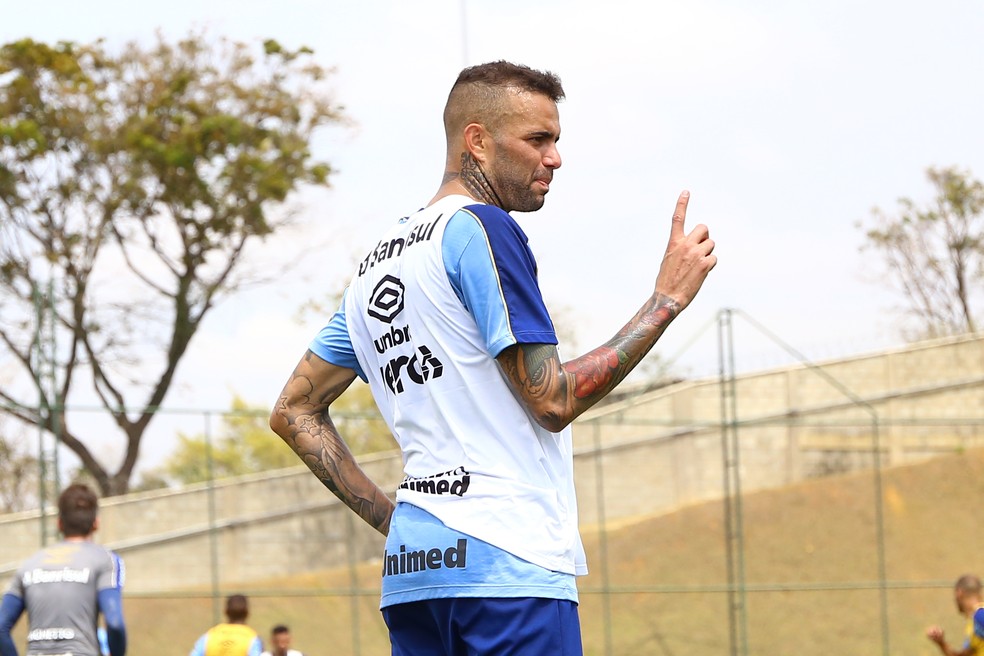 Luan pode acabar também como moeda de troca — Foto: Rodrigo Fatturi/DVG/Grêmio