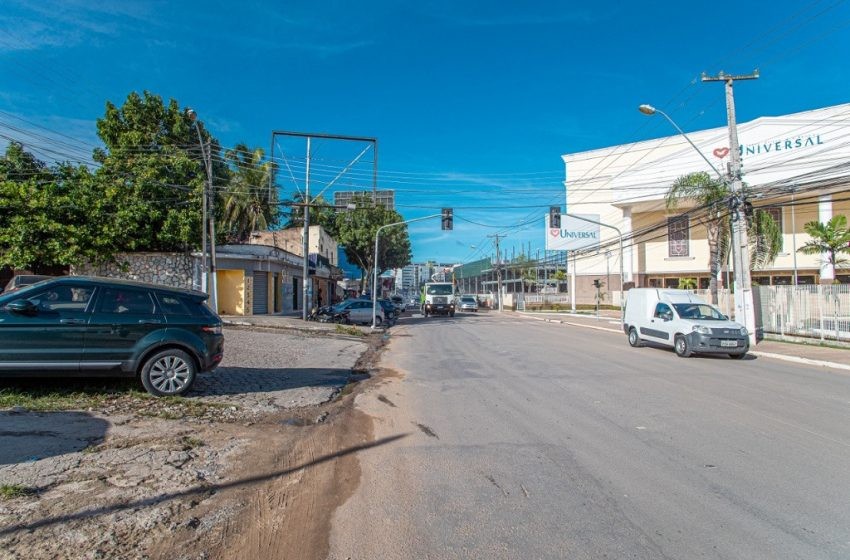 SMTT muda ponto de ônibus de lugar na Avenida Gustavo Paiva, em Maceió