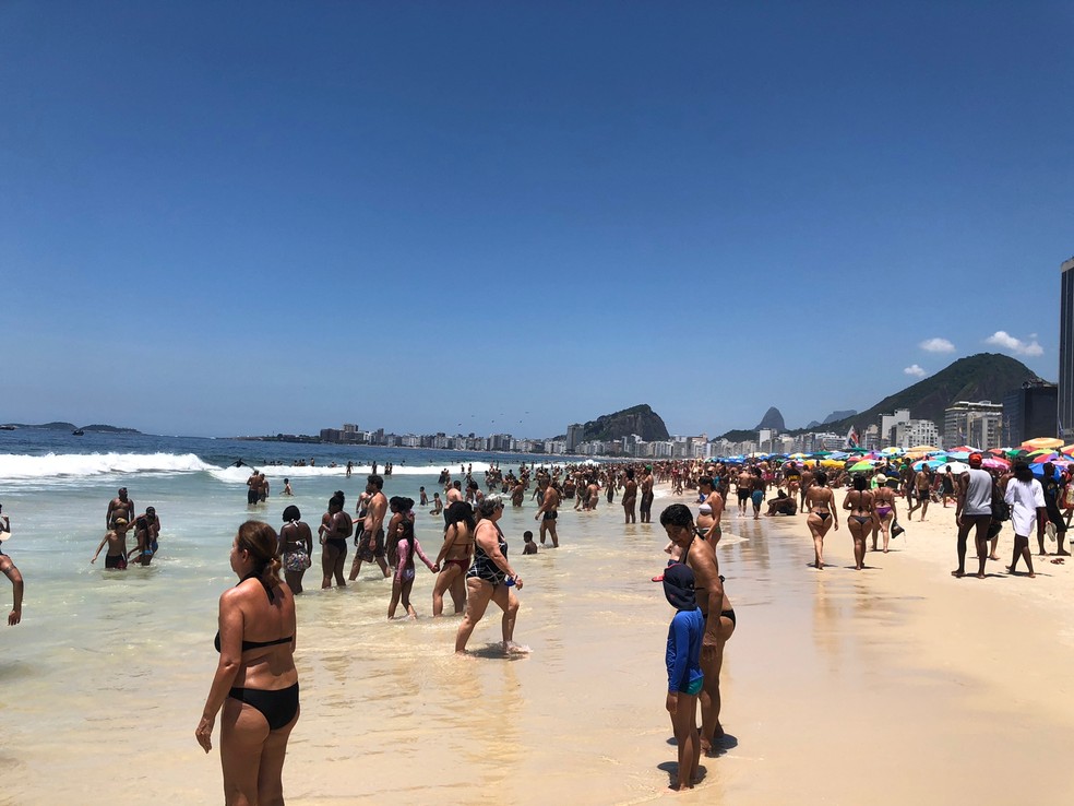 Rio tem dia de sol e forte calor &mdash; Foto: Henrique Coelho/g1