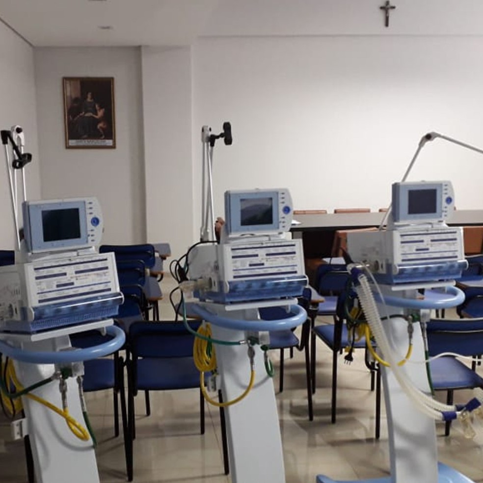 Covid-19 09 - Doações de equipamentos pela AMAGGI ao Hospital Santa Marcelina em Sapezal MT - Respiradores mecânicos. — Foto: Reprodução
