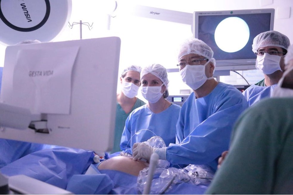 Fetoscopia foi relaizada no Hospital Santa Helena, em Brasília; procedimento é inédito no DF — Foto: Rafael Nunes/Santa Helena